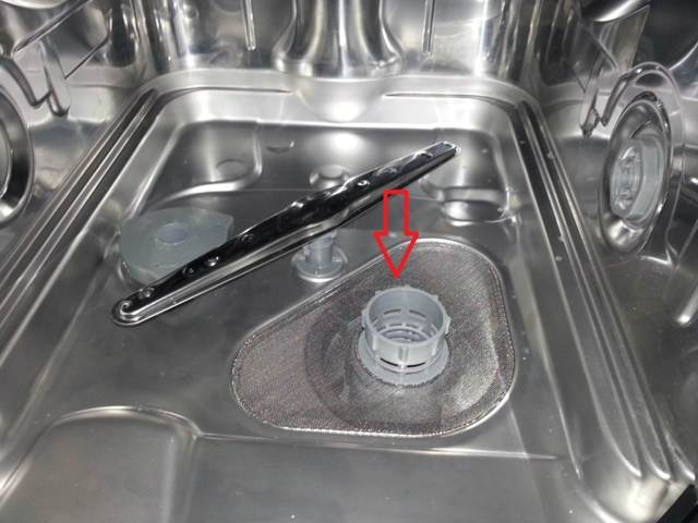 Не уходит вода в посудомоечной машине bosch
