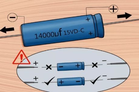 Как обозначается микрофарад на конденсаторе