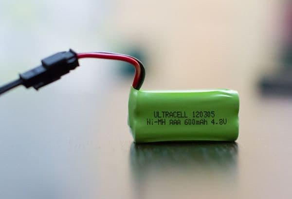 Что будет если зарядить обычные батарейки
