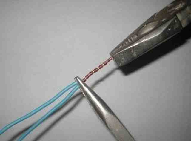 Как соединить два кабеля между собой