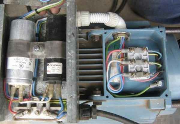 Как подобрать пусковой конденсатор для однофазного двигателя