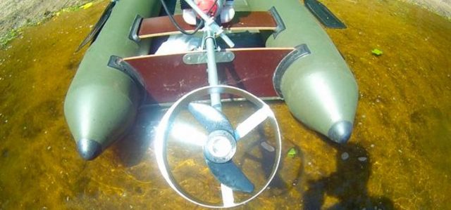 Самодельный лодочный мотор из шуруповерта