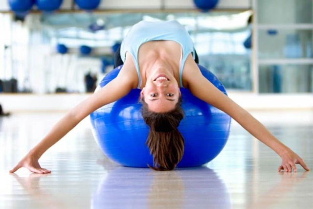 Как упражнения лечебной гимнастики помогают избавиться от остеохондроза шейного отдела позвоночника?