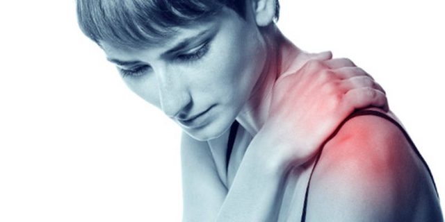 Как бороться с болью в плечах?
