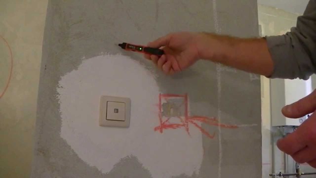 Как найти проводку в стене индикаторной отверткой