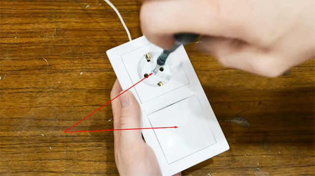 Как подключить двойной выключатель с розеткой видео