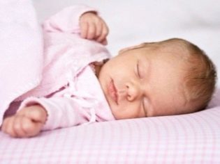 Подушка для детей: что важно знать для здоровья ребенка