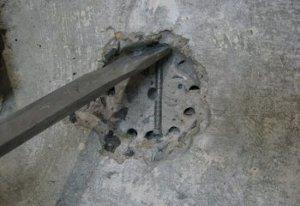 Просверлить отверстие в бетоне под трубу